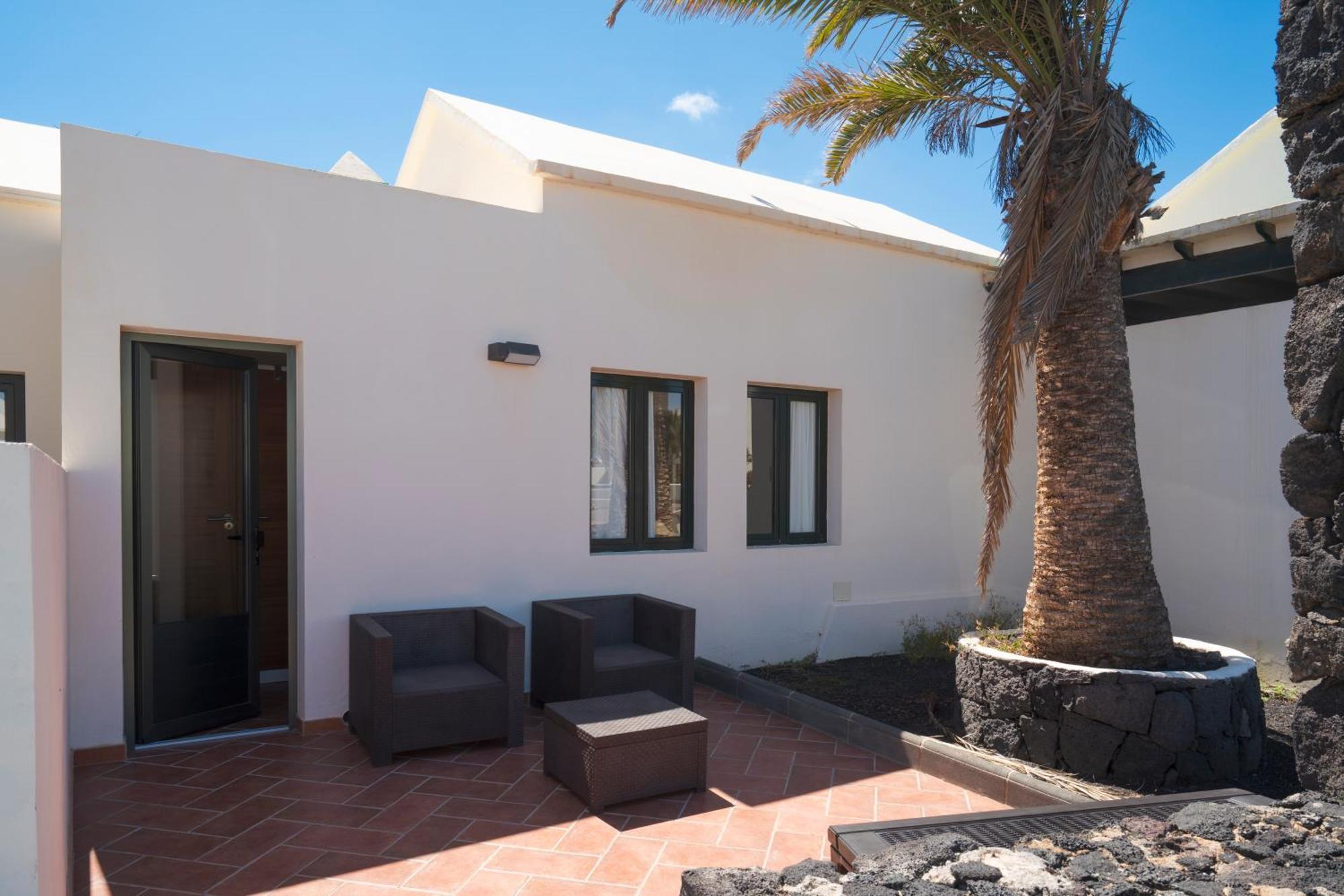 Lanzahost Casa Sunny Seafront Villa Costa Teguise Exterior photo