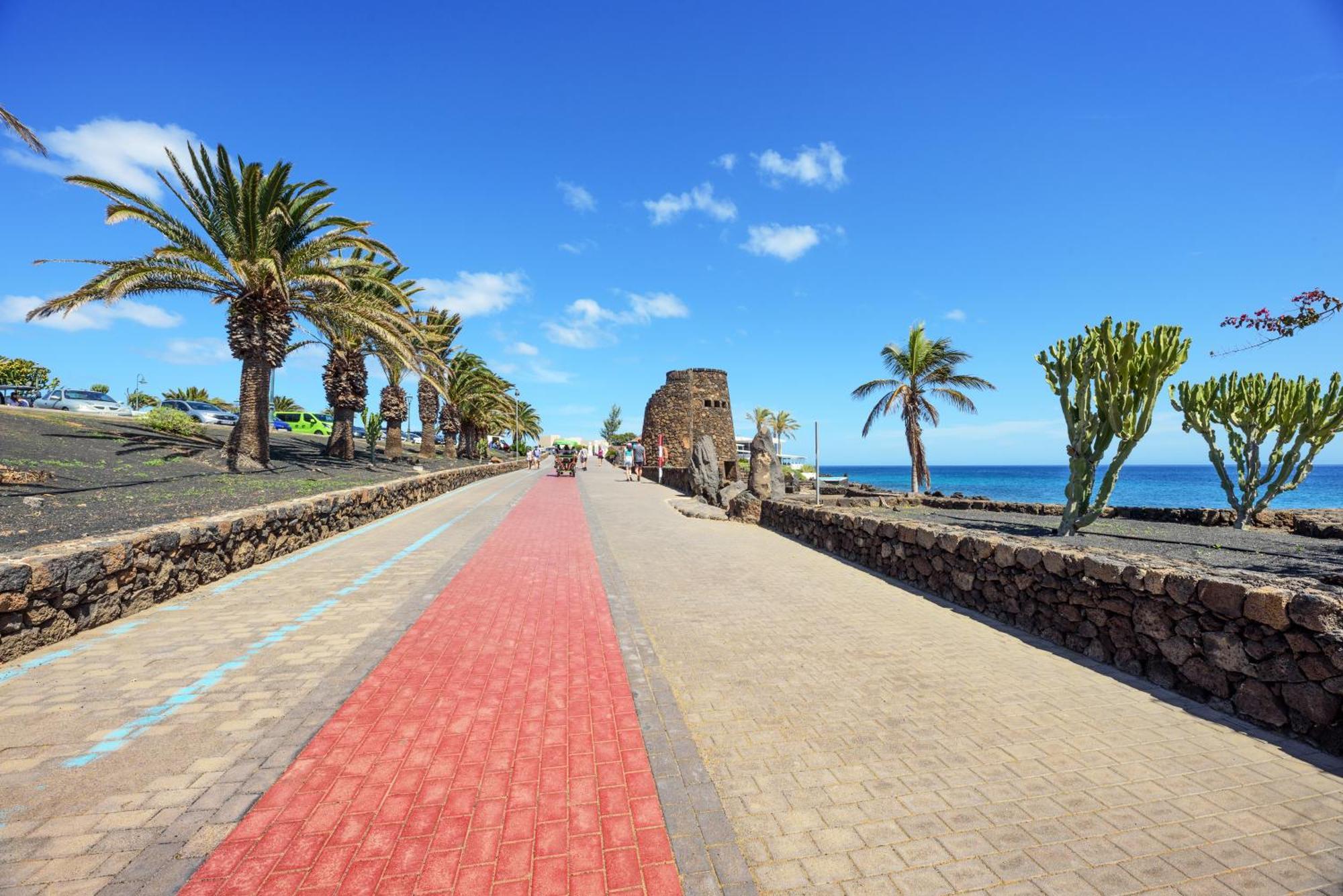 Lanzahost Casa Sunny Seafront Villa Costa Teguise Exterior photo